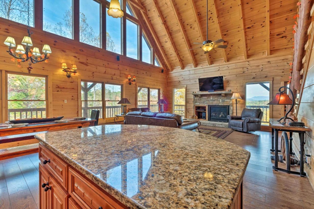 セバービル Pigeon Forge Cabin With Brand New Hot Tub And Views!ヴィラ エクステリア 写真