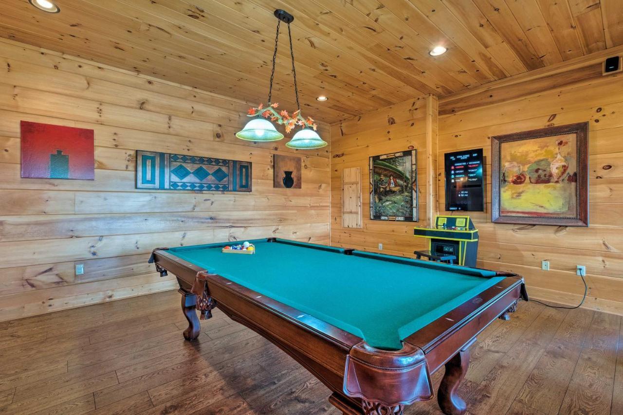 セバービル Pigeon Forge Cabin With Brand New Hot Tub And Views!ヴィラ エクステリア 写真