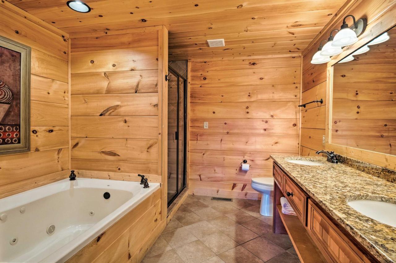 セバービル Pigeon Forge Cabin With Brand New Hot Tub And Views!ヴィラ エクステリア 写真