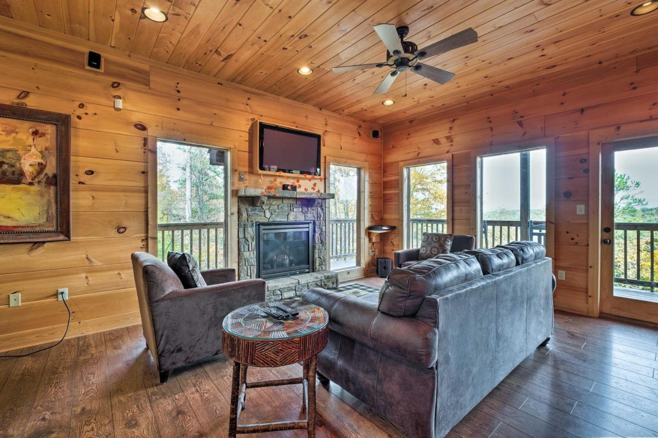 セバービル Pigeon Forge Cabin With Brand New Hot Tub And Views!ヴィラ エクステリア 写真