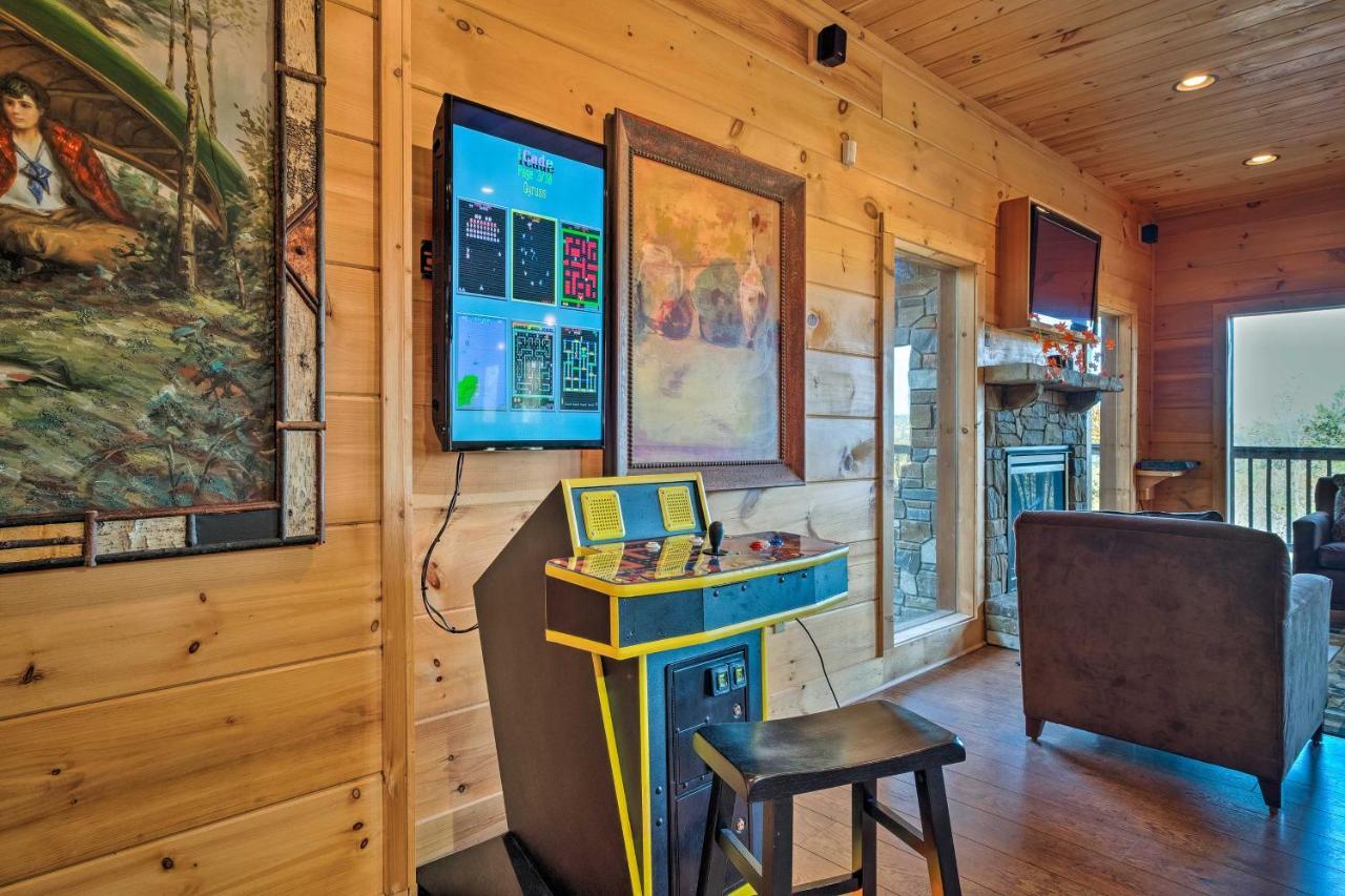 セバービル Pigeon Forge Cabin With Brand New Hot Tub And Views!ヴィラ エクステリア 写真